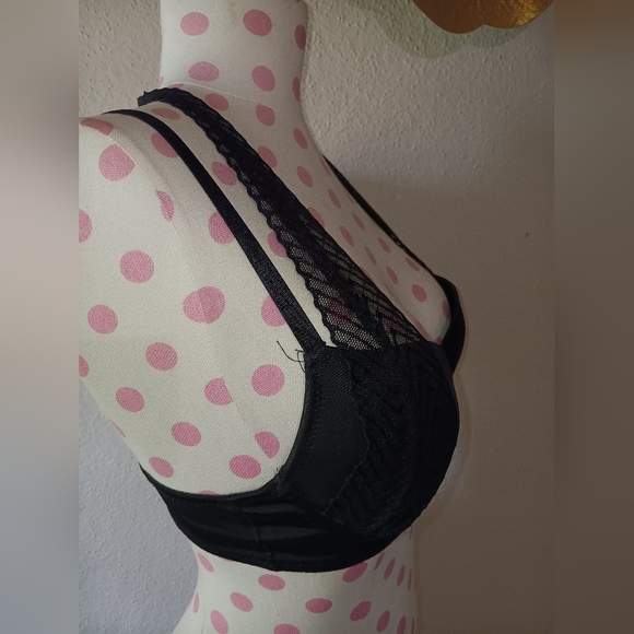 Black Lace Intimates Bra - Picture 3 of 7
